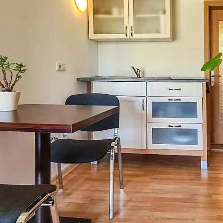 Apartment Stunning In Ribnitz-dammgarten With Wifi&1 Bedrooms Ribnitz-Damgarten